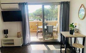 Studio Port Hyeres Confort Terrasse/Parking Prive